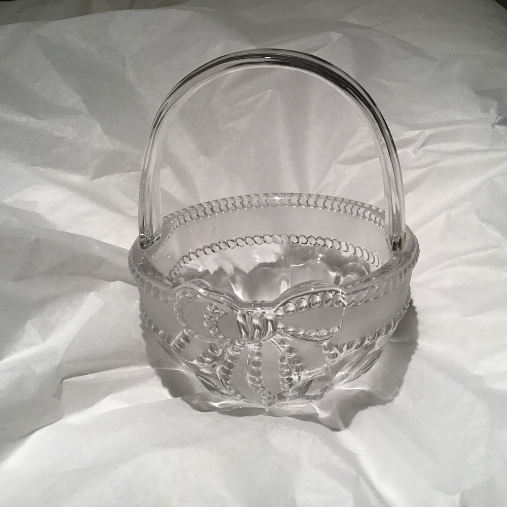 RIBBON AND BOW SMALL CRYSTAL BASKET/ FLOWER GIRL BASKET